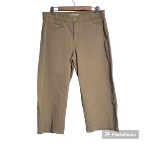 Levi's Classic Wide Leg Crop Khaki Pants size 14